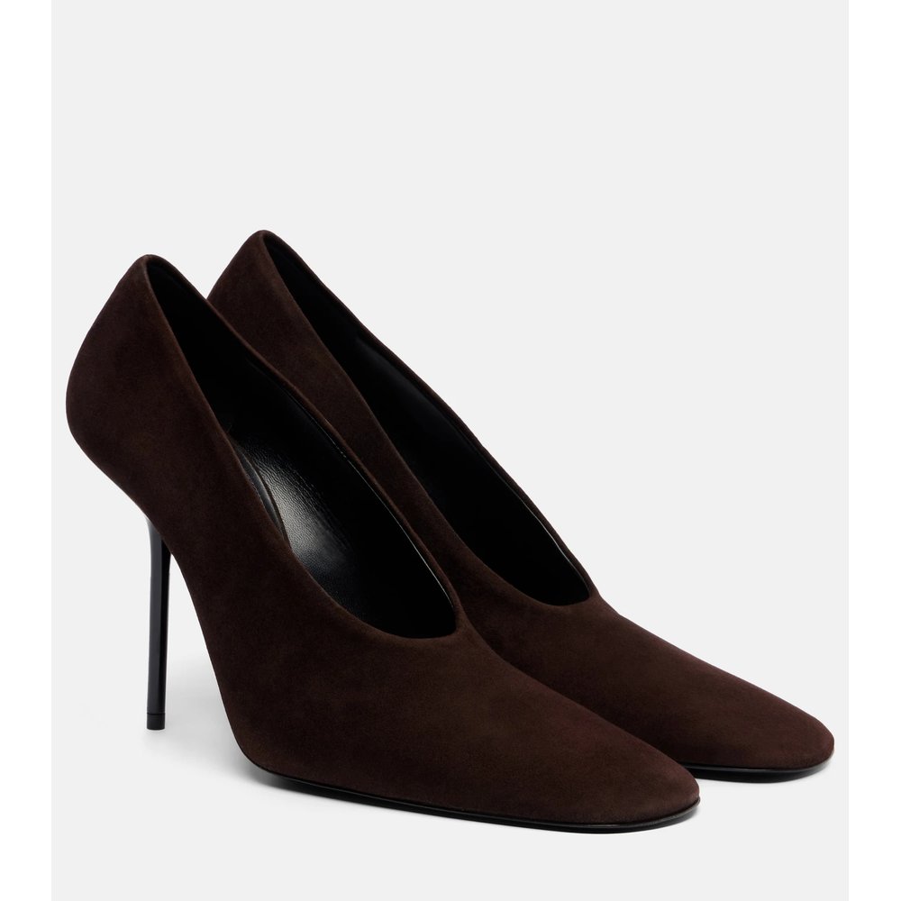 100 suede pumps 1