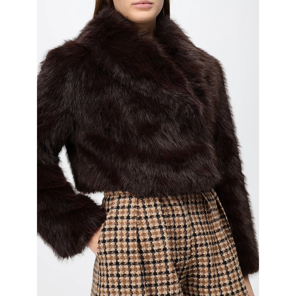 TWINSET Укороченная куртка из искусственного меха с шалевым воротником 3
