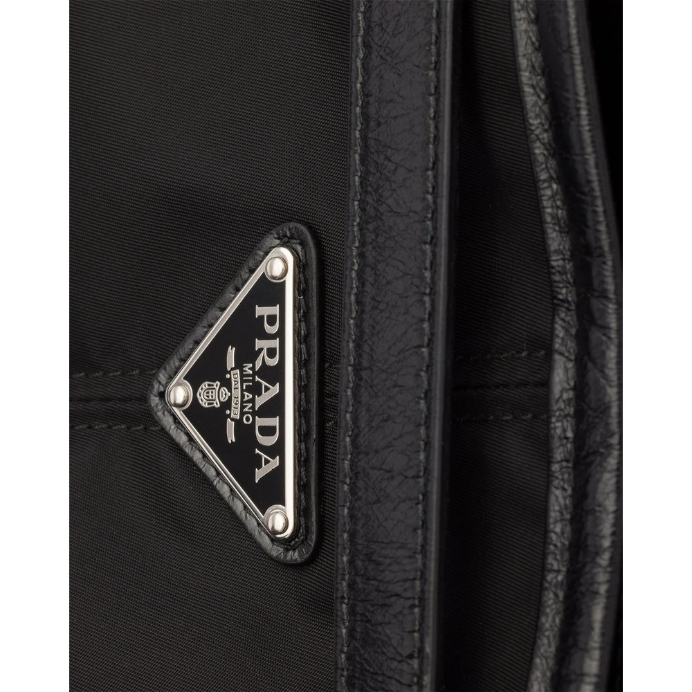 Сумка Prada Бонни Re-Nylon и кожаная сумка через плечо 7