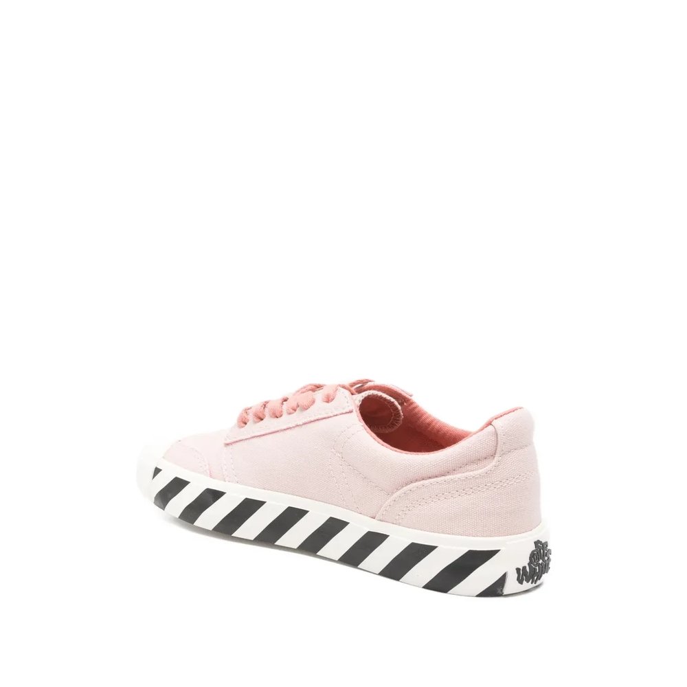 OFF-WHITE 3