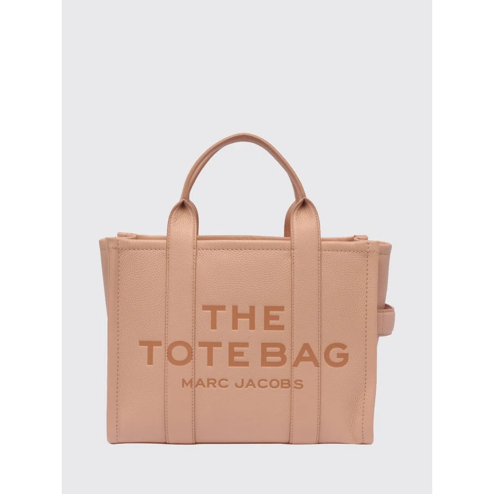 MARC JACOBS Сумка-тоут The Medium из зернистой кожи с принтом логотипа 1