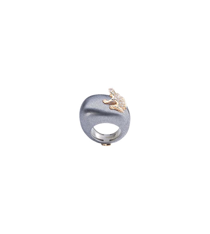 Кольцо Happy Frog Denim с лягушкой из розового золота, чернёного золота и белых бриллиантов на средней основе - DHF07ANGARRDI