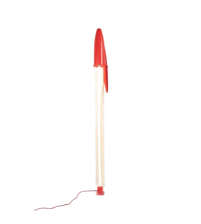 Лампа из коллаборации с BIC®