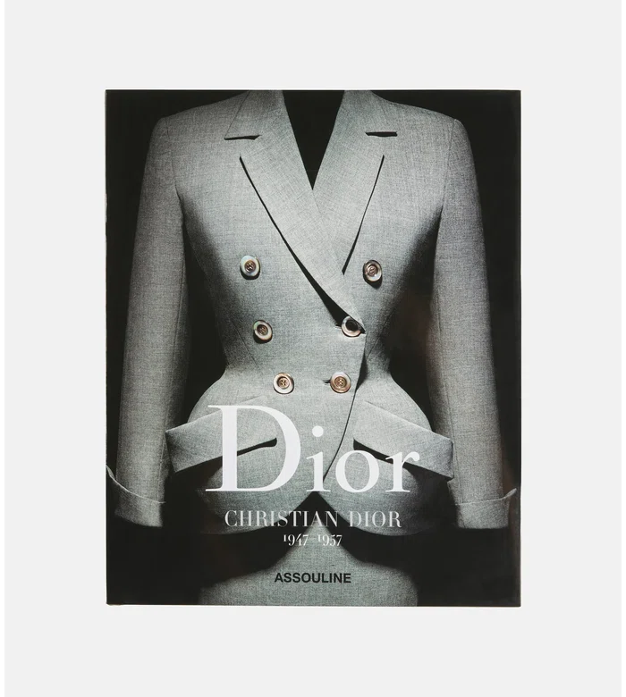 Книга Dior от Кристиана Диора